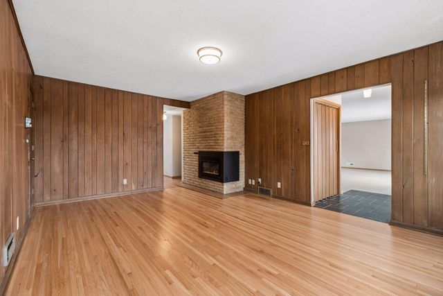 15776 Cedar Ridge Road, Eden Prairie, MN 55347