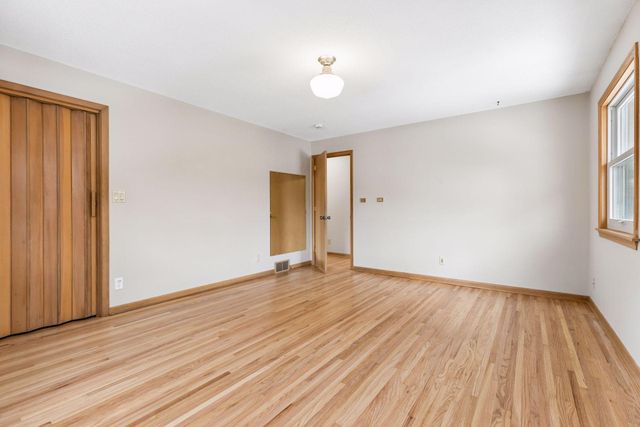 15776 Cedar Ridge Road, Eden Prairie, MN 55347