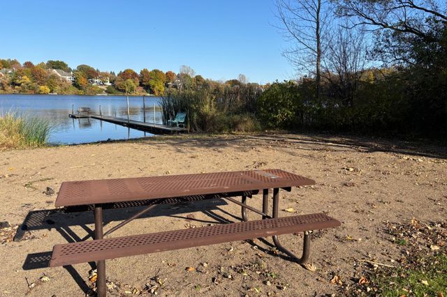 15776 Cedar Ridge Road, Eden Prairie, MN 55347