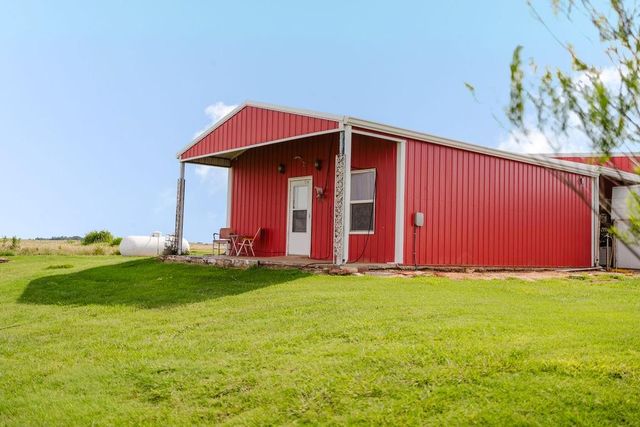 12223 N 2040 Road, Sentinel, OK 73664
