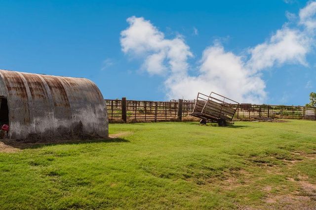 12223 N 2040 Road, Sentinel, OK 73664