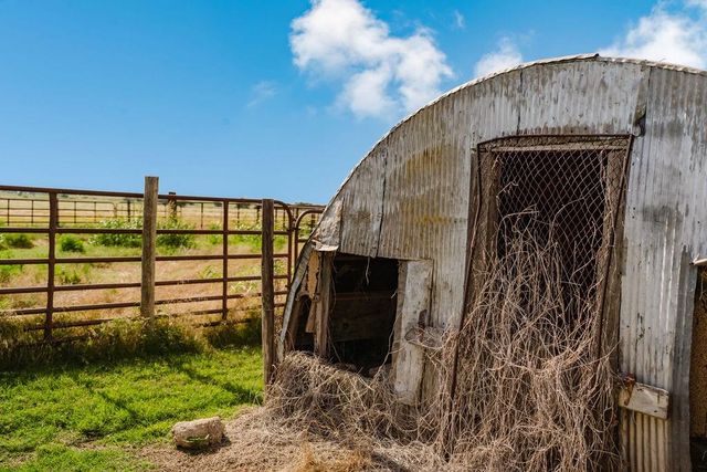 12223 N 2040 Road, Sentinel, OK 73664