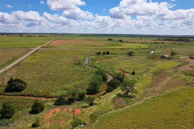 12223 N 2040 Road, Sentinel, OK 73664