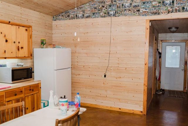 12223 N 2040 Road, Sentinel, OK 73664