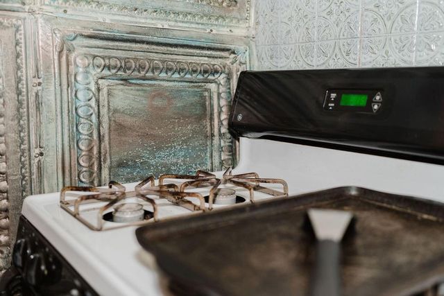 12223 N 2040 Road, Sentinel, OK 73664