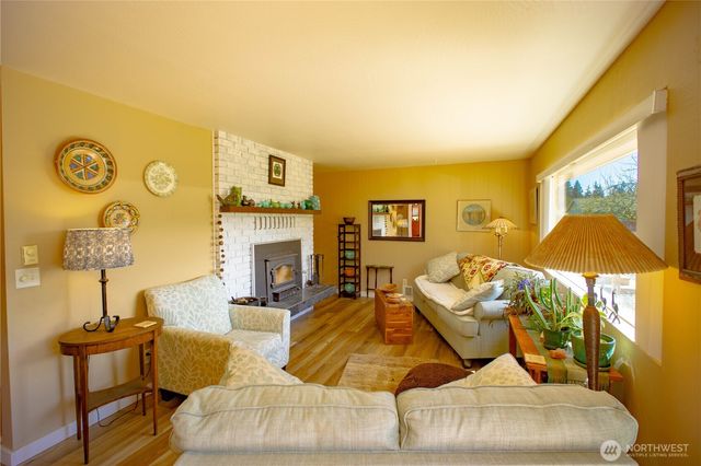310 E Hillcrest Drive, Port Angeles, WA 98362