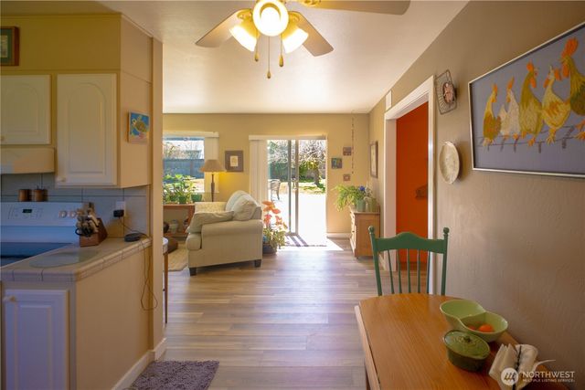 310 E Hillcrest Drive, Port Angeles, WA 98362