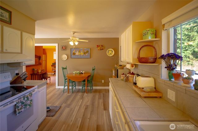 310 E Hillcrest Drive, Port Angeles, WA 98362