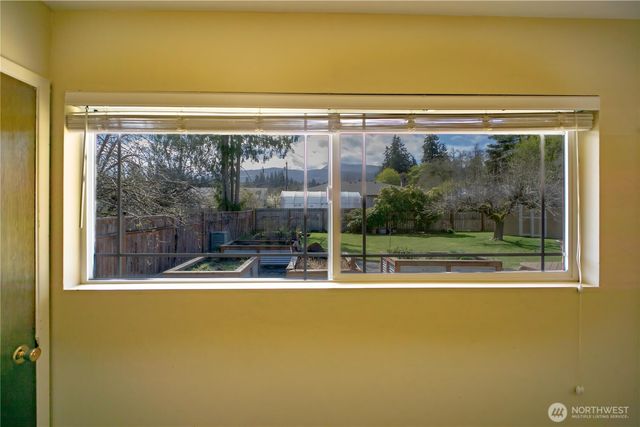 310 E Hillcrest Drive, Port Angeles, WA 98362
