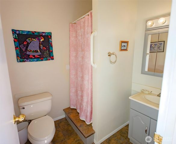 310 E Hillcrest Drive, Port Angeles, WA 98362