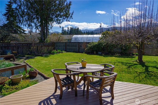 310 E Hillcrest Drive, Port Angeles, WA 98362
