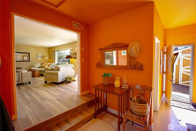 310 E Hillcrest Drive, Port Angeles, WA 98362