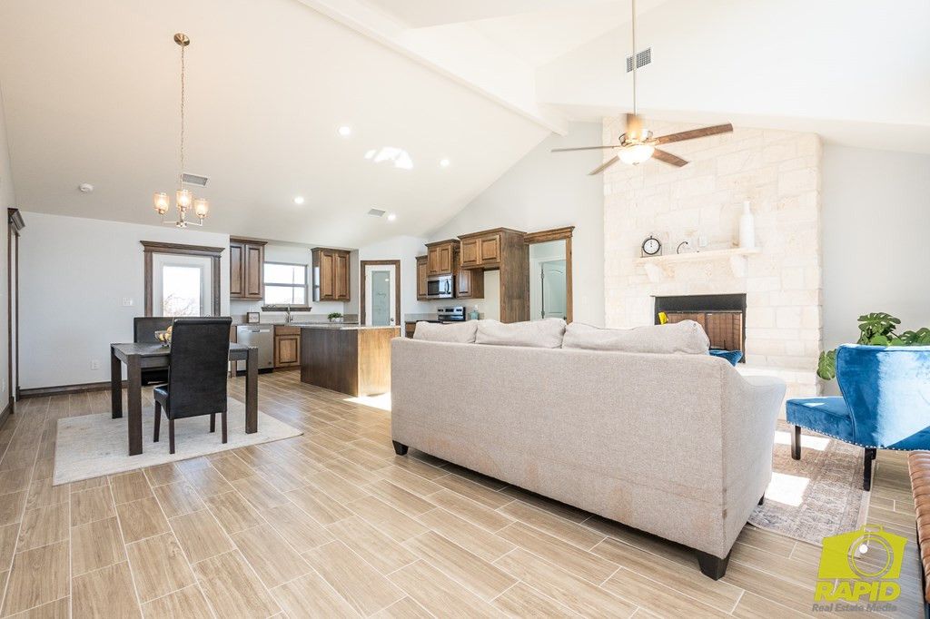 Image 3 of property listing at 9602 Jaguar Trail, San Angelo, TX 76901