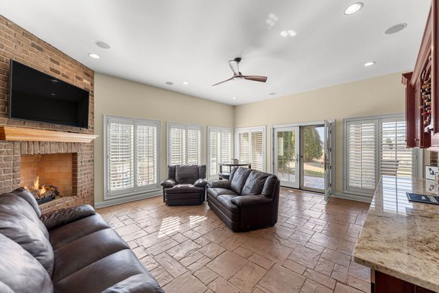 24104 S Old Farm Road, Manhattan, IL 60442