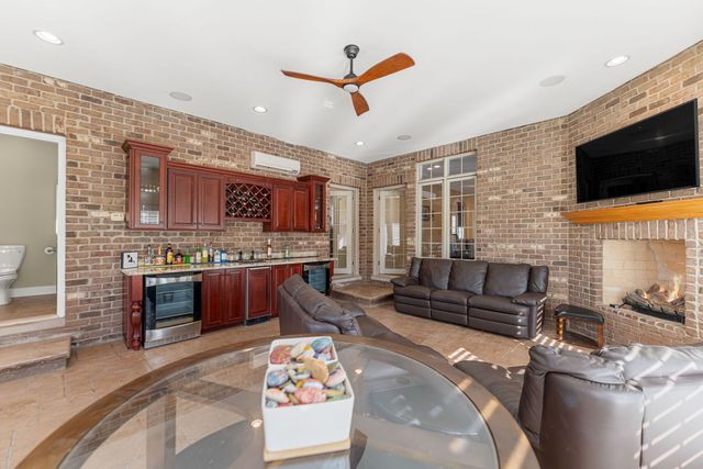 24104 S Old Farm Road, Manhattan, IL 60442