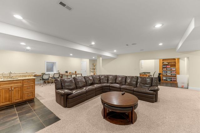 24104 S Old Farm Road, Manhattan, IL 60442