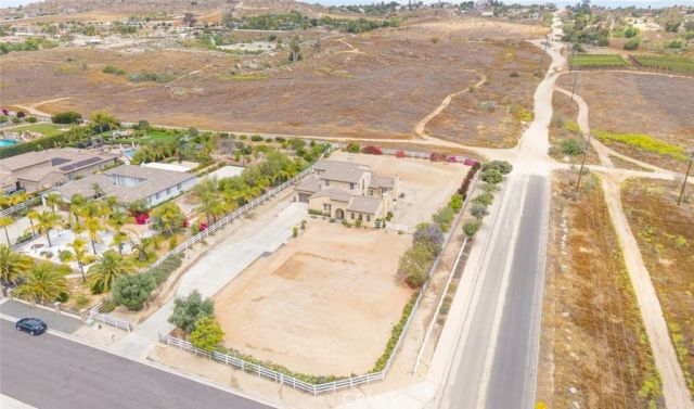 17970 Wildwood Creek Rd, Riverside, CA 92504