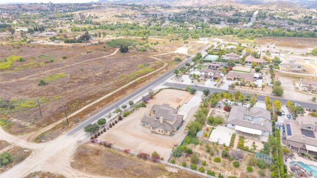 17970 Wildwood Creek Rd, Riverside, CA 92504