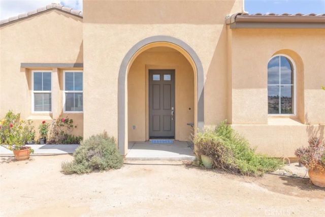 17970 Wildwood Creek Rd, Riverside, CA 92504