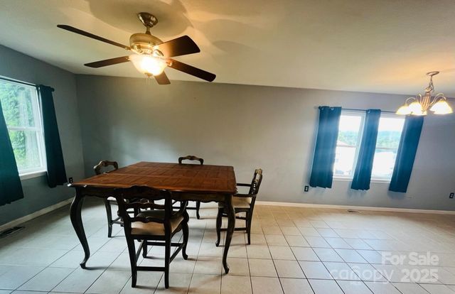 114 Major Way, Hendersonville, NC 28792