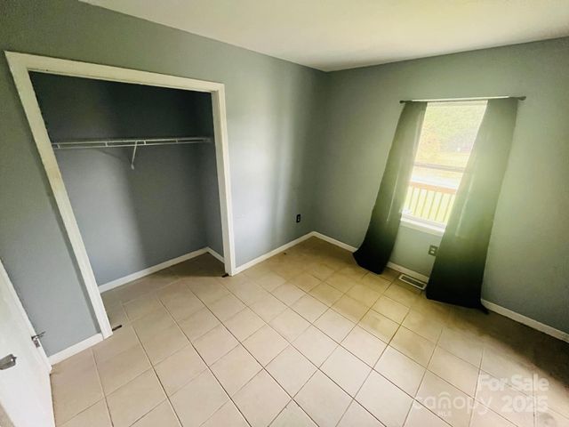 114 Major Way, Hendersonville, NC 28792