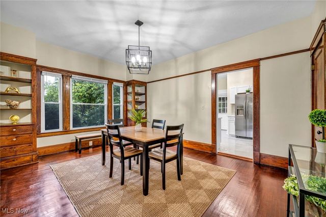 2884 Noble Road, Cleveland Heights, OH 44121