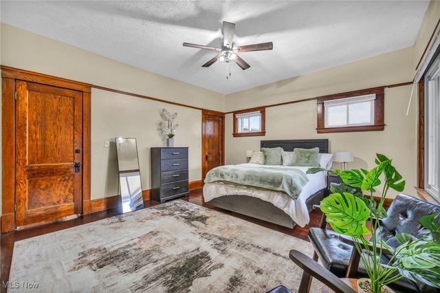 2884 Noble Road, Cleveland Heights, OH 44121