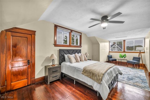 2884 Noble Road, Cleveland Heights, OH 44121