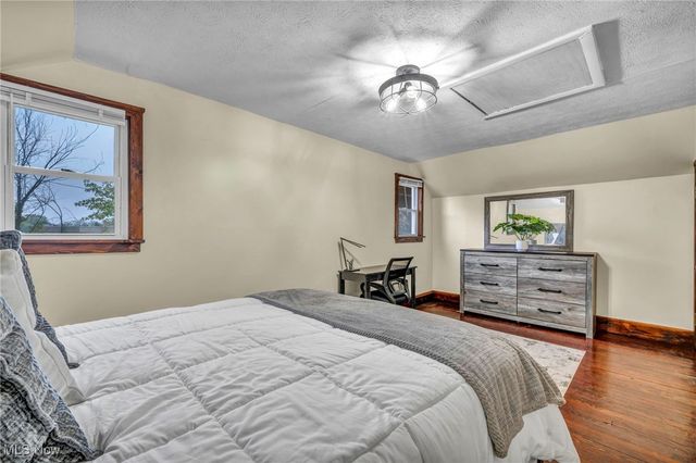 2884 Noble Road, Cleveland Heights, OH 44121