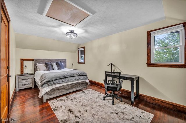 2884 Noble Road, Cleveland Heights, OH 44121