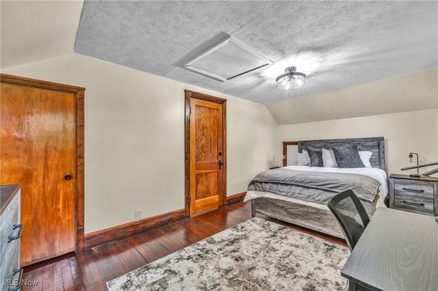 2884 Noble Road, Cleveland Heights, OH 44121