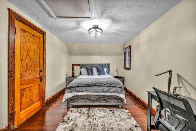 2884 Noble Road, Cleveland Heights, OH 44121