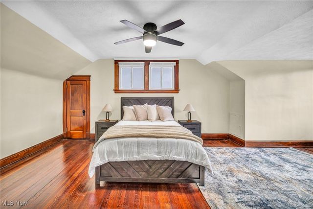 2884 Noble Road, Cleveland Heights, OH 44121