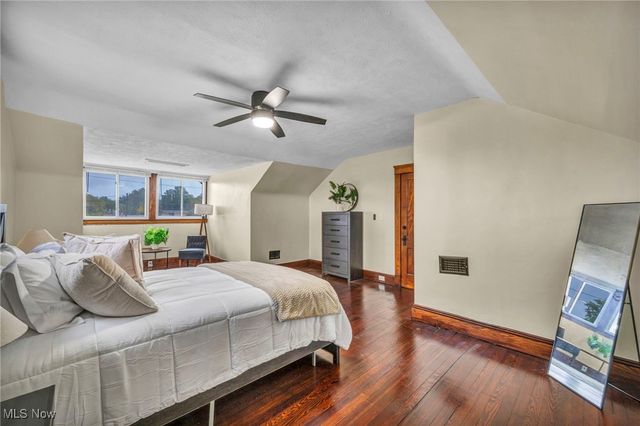 2884 Noble Road, Cleveland Heights, OH 44121