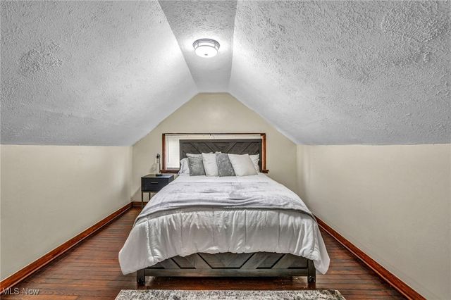 2884 Noble Road, Cleveland Heights, OH 44121