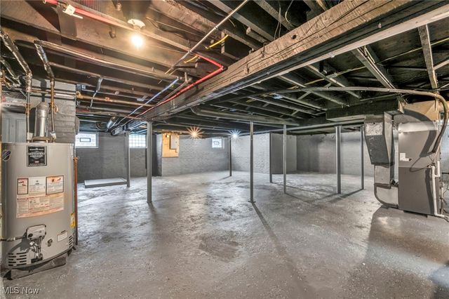 2884 Noble Road, Cleveland Heights, OH 44121