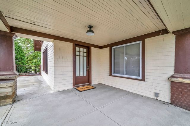 2884 Noble Road, Cleveland Heights, OH 44121