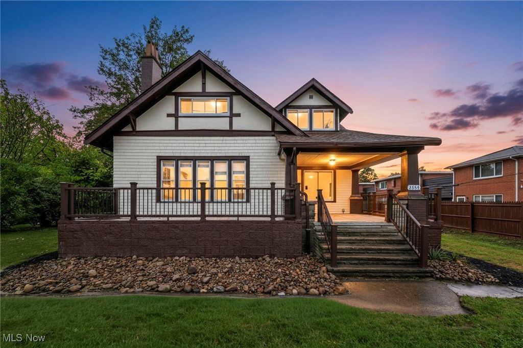 2884 Noble Road, Cleveland Heights, OH 44121