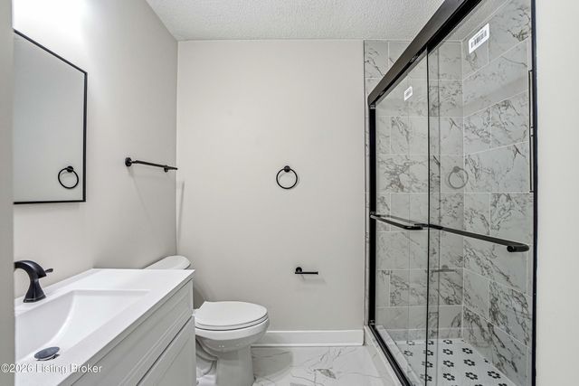 69 Santana Dr, Elizabethtown, KY 42701