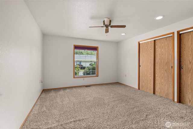 1229 Searle Drive, Centralia, WA 98531