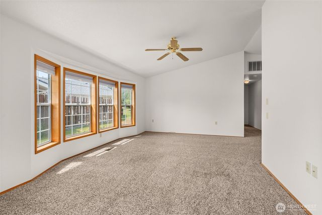 1229 Searle Drive, Centralia, WA 98531