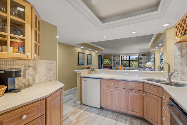 5780 MIDNIGHT PASS ROAD B105, Sarasota, FL 34242