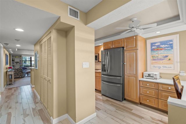 5780 MIDNIGHT PASS ROAD B105, Sarasota, FL 34242