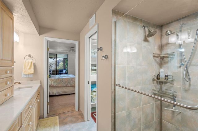 5780 MIDNIGHT PASS ROAD B105, Sarasota, FL 34242