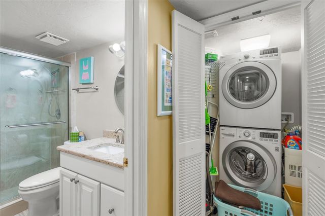 5780 MIDNIGHT PASS ROAD B105, Sarasota, FL 34242