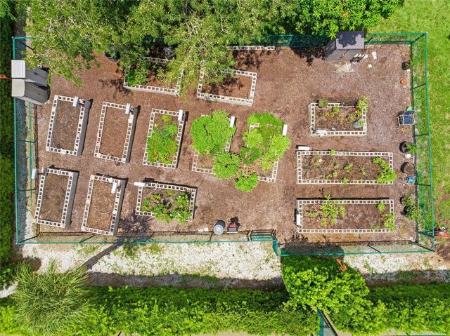5780 MIDNIGHT PASS ROAD B105, Sarasota, FL 34242