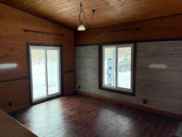 9680 S Thornapple Avenue, Grant Twp-newaygo, MI 49327