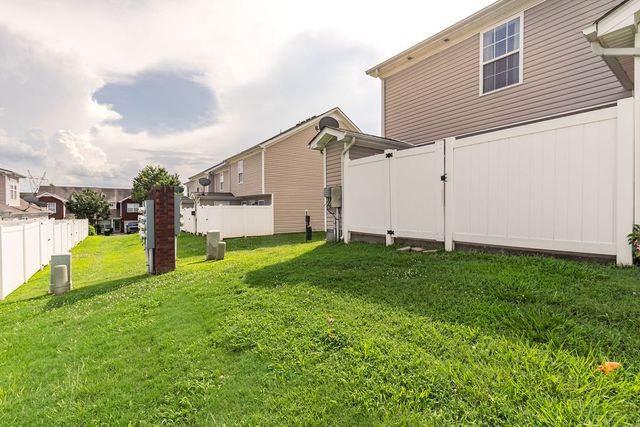 3057 Burnt Pine Dr, Smyrna, TN 37167