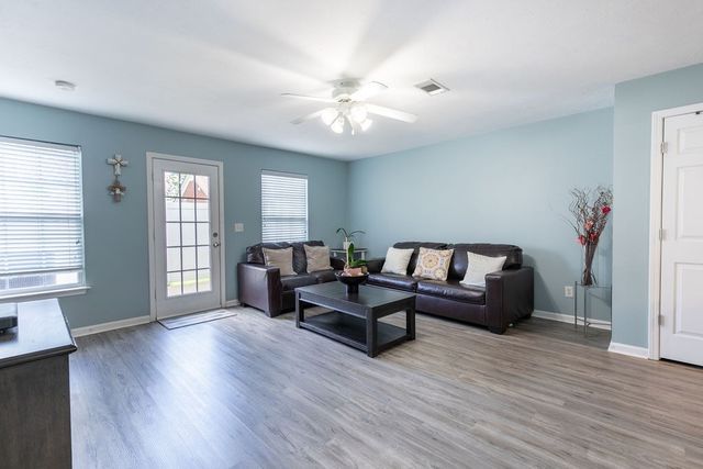 3057 Burnt Pine Dr, Smyrna, TN 37167