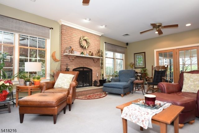 84 W Midland Ave, Paramus Boro, NJ 07652